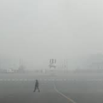 Moderate Fog Covers Delhi, Temperatures to Fall Further, Air Quality Remains Poor