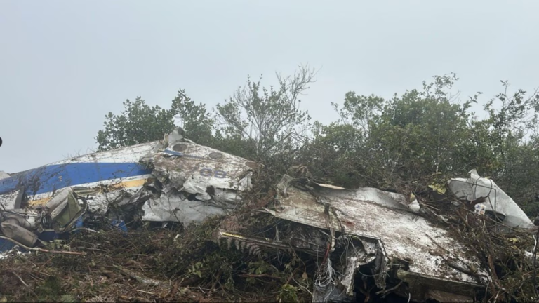 15 Killed as Small Passenger Plane Crashes in Northern Colombia