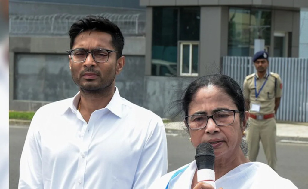 Mamata Banerjee and Abhishek Banerjee to Visit Delhi Over Voter List Revision Dispute