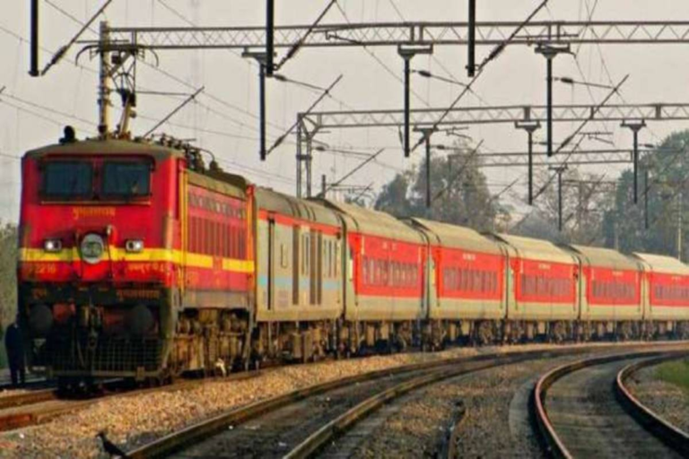 Protest Against SIR Process Disrupts Train Services at Howrah–Bardhaman Section