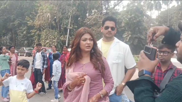 Somraj and Rukma Bring Romance to Kolkata Streets During Film Shoot