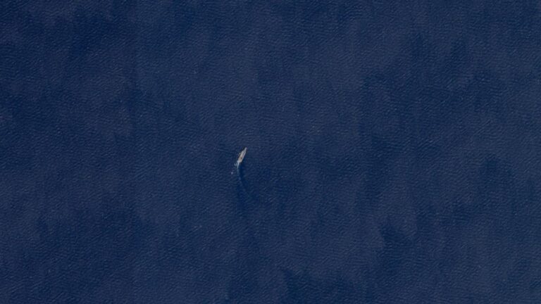 China urges citizens to evacuate from Iran 'as soon as possible'