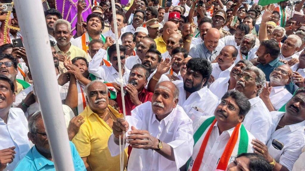 AINRC workers could approach voters with confidence, says Rangasamy