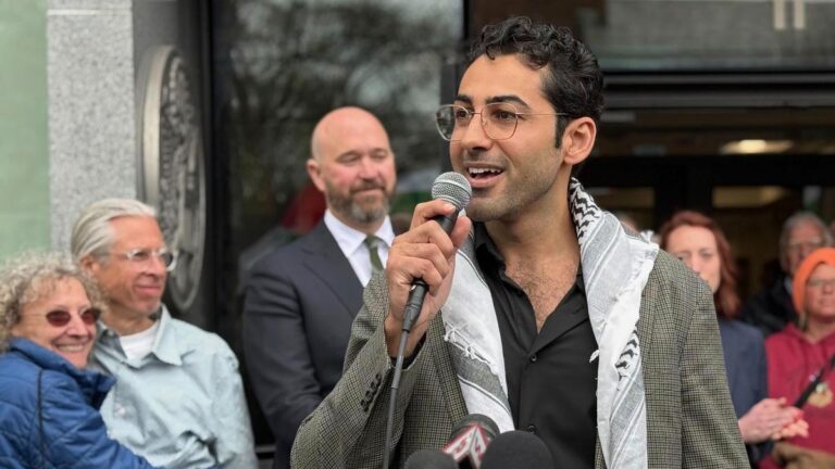 Judge blocks deportation of Palestinian activist Mohsen Mahdawi who led protests at Columbia