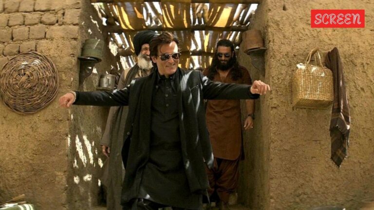 Shobhaa De calls Akshaye Khanna’s Dhurandhar hype ‘manipulative’; says ‘nobody asked Hrithik’ for his political stance