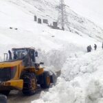 Five killed in massive avalanche at Zoji La in Ladakh; Srinagar-Leh highway blocked| India News