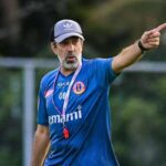 ISL 2026: East Bengal coach faces 'Go Back' slogans after a draw