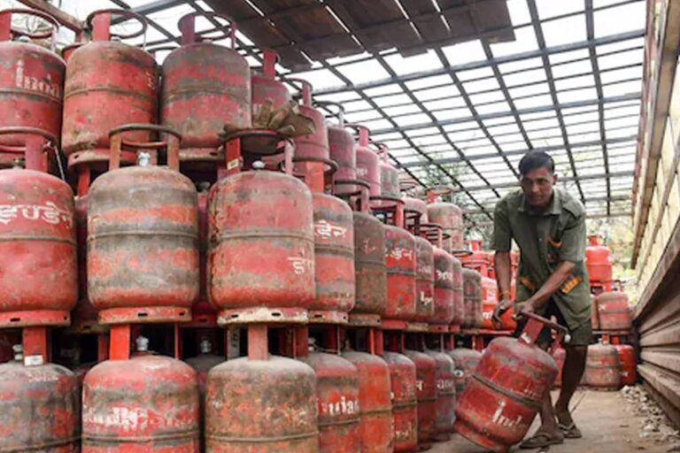 tribal women of Bishnupur find alternative income amid energy Cylinder Crisis