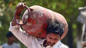 In Delhi budget, ₹260 crore for free LPG cylinders on Holi and Diwali| India News