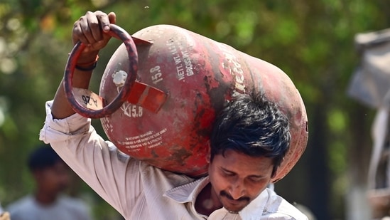 In Delhi budget, ₹260 crore for free LPG cylinders on Holi and Diwali| India News