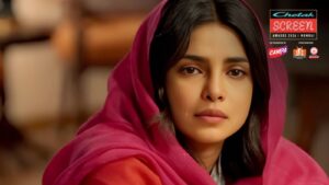 Priyanka Chopra offers prayers at the Golden Temple, washes utensils. Watch video