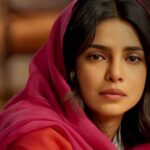 Priyanka Chopra offers prayers at the Golden Temple, washes utensils. Watch video