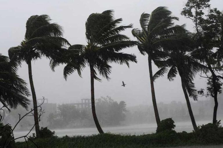 WB Weather Update: MeT predicts thunderstorm in Kolkata and adjacent area in Weekend