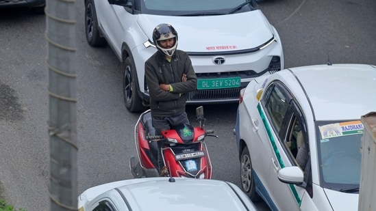 Khanda Chowk Bridge closed for a week: Delhi police issue traffic advisory