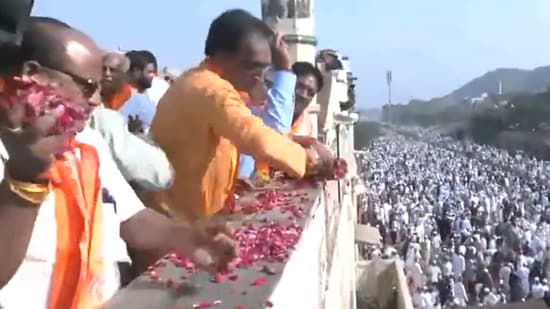 Jaipur’s Hindu-Muslim flower shower on Muslims on Eid goes viral