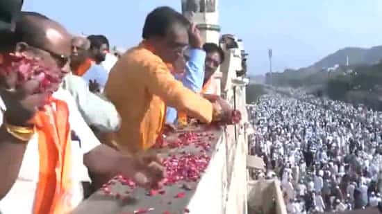 Jaipur’s Hindu-Muslim flower shower on Muslims on Eid goes viral