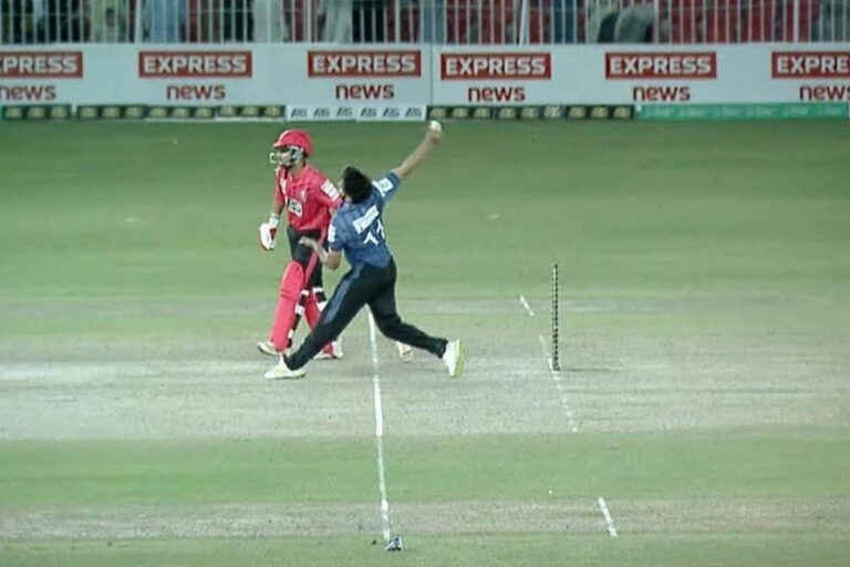Huge no ball creates buzz of fixing in Pakistan cricket