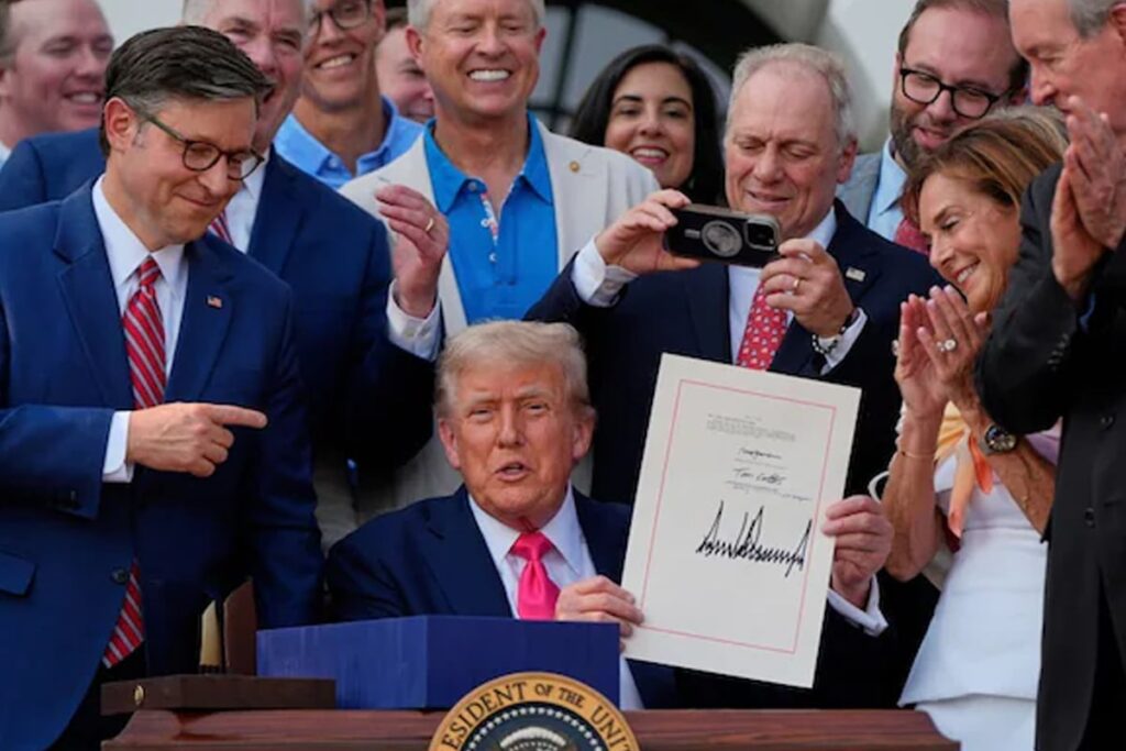 Donald Trump to appear in every currency note of USA