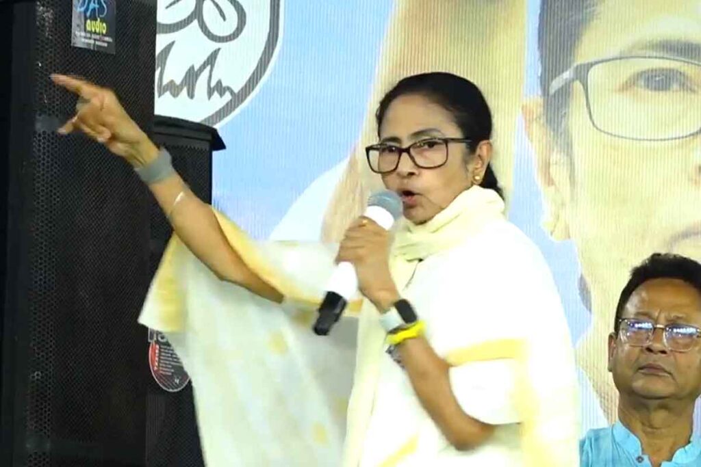 West Bengal Assembly Election: 'Fight to protect rights', Mamata Banerjee says in Chowringhee