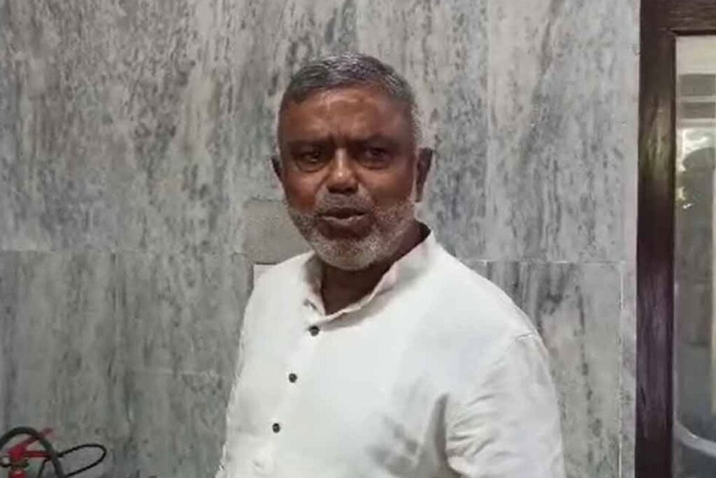 West Bengal Assembly Election :IT raids at Debashis Kumar's resident