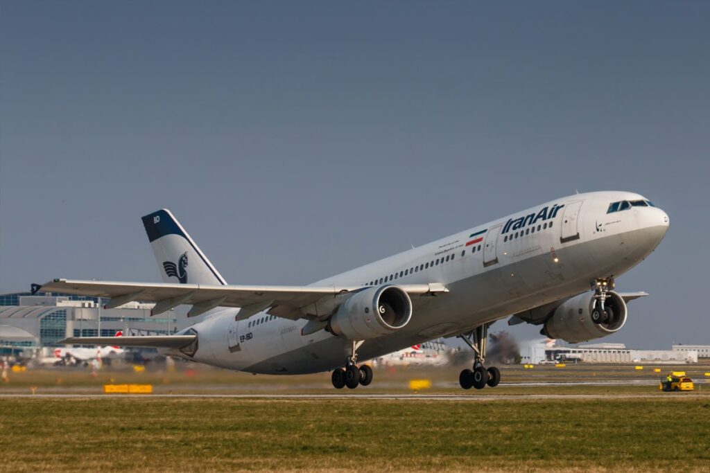 Iran opens airspace for commercial flights