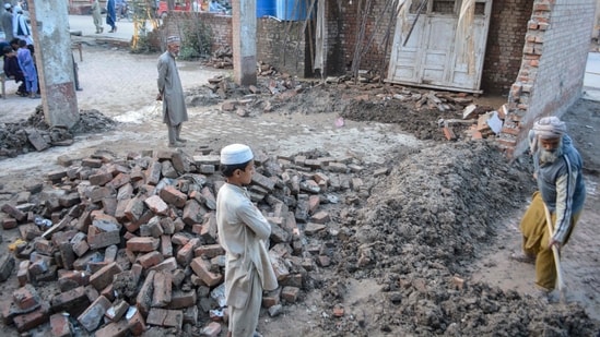 Delhi earthquake tremors in 5 points: Magnitude, epicentre, impact| India News