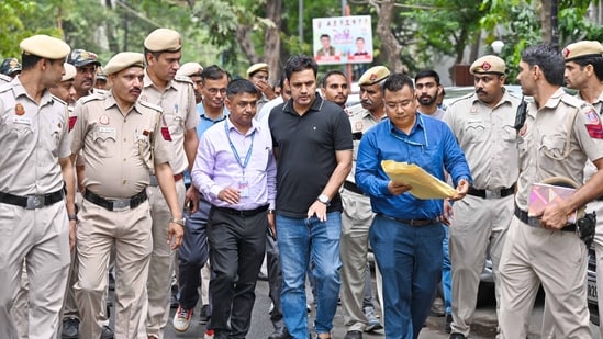 Slugfest over Mallikarjun Kharge's RSS remarks, Pawan Khera's claims on Assam CM's wife| India News