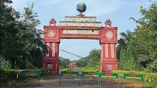 Surrendered Maoists inducted to train security forces in Kanker jungle warfare school| India News