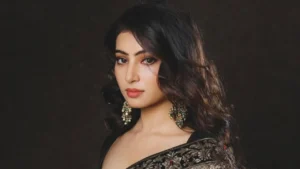 Watch- Sara Arjun seeks blessings at Mahakaleshwar temple in Ujjain, watch