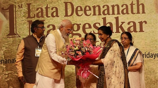 PM Modi condoles death of legendary singer Asha Bhosle| India News