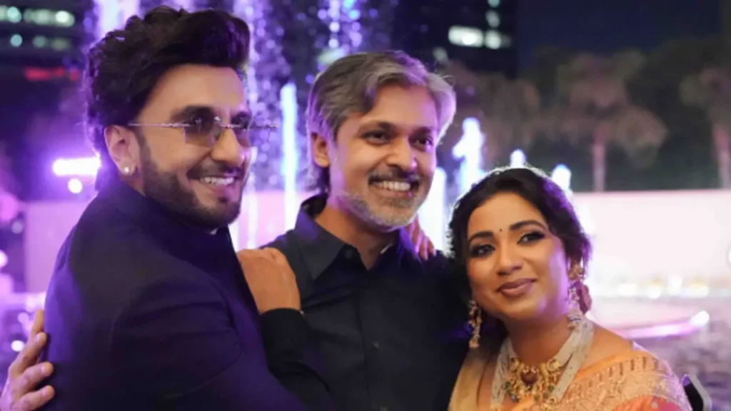Shreya Ghoshal poses with Ranveer Singh, calls it ’wholesome’