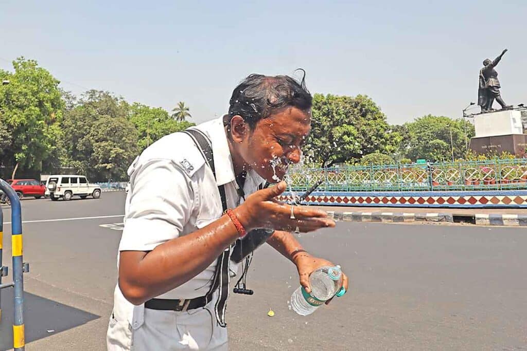 Weather Update: Maximum temperature to increase further in Kolkata