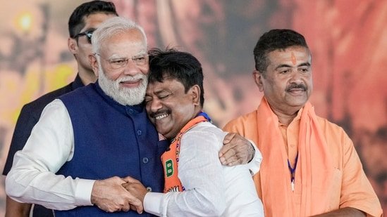 Ashok Kirtania takes oath as minister in Bengal, and gets a warm hug from PM Modi
