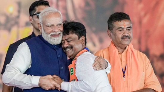 Ashok Kirtania takes oath as minister in Bengal, and gets a warm hug from PM Modi